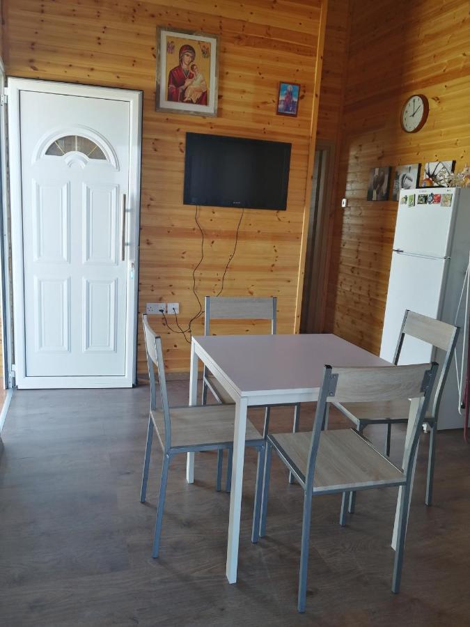 Wooden Apartment , Agia Marina Chrysochous Kato Yialia Exterior foto